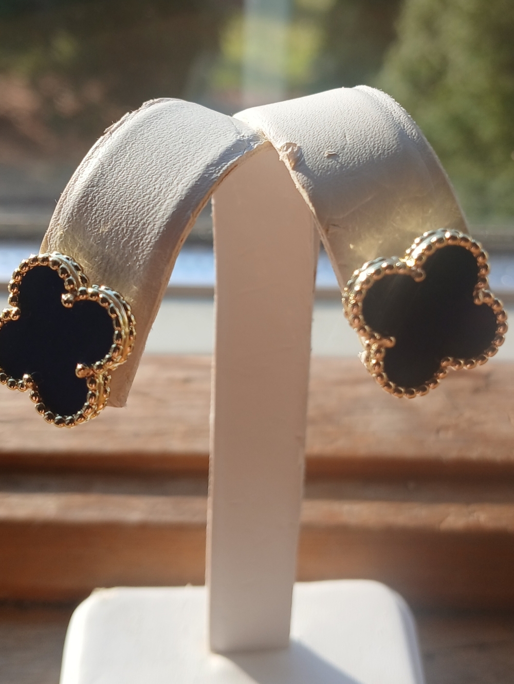 Most Excellent 18 K Gold Filled Synthetic Lapis Clover Style Post Back Earrings